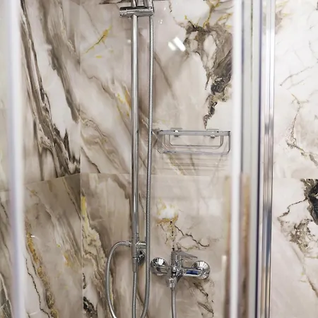Moet Apartment *