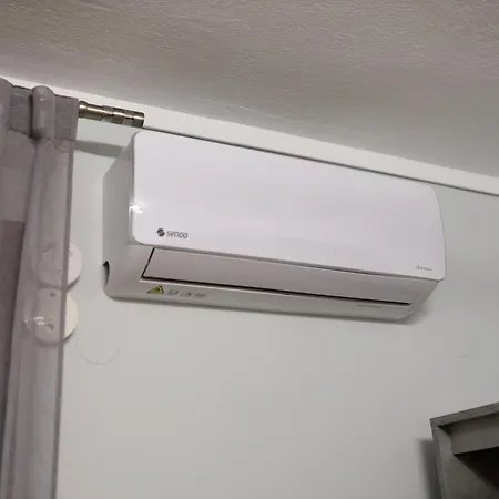 Moet Free Private Parking *