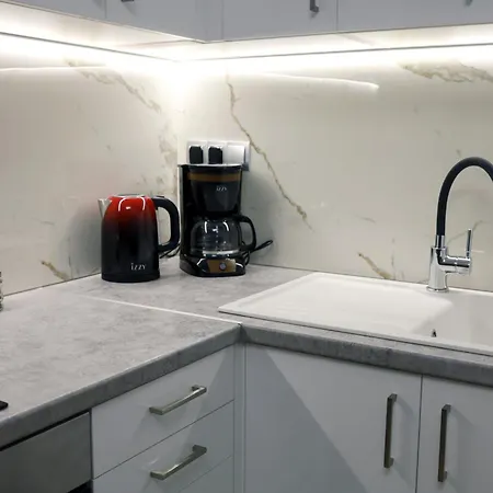 Moet Free Private Parking